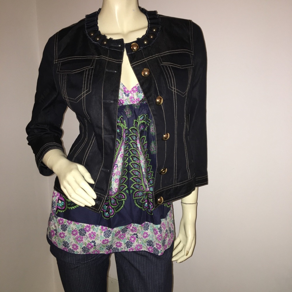 Tahari dark Denim 3/4 sleeve jacket size small.